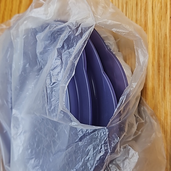 NWT Tupperware - Picture 10 of 14